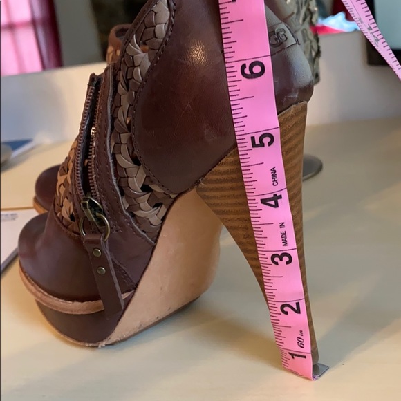 Maliha UGG Heels ✨RARE✨ - Picture 6 of 7